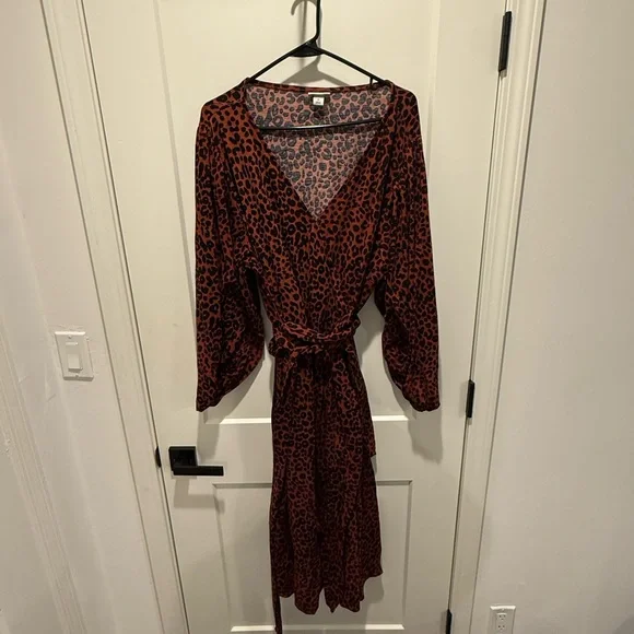 Ava & Viv Burnt Orange Leopard Long Sleeve Dress - Picture 1 of 6